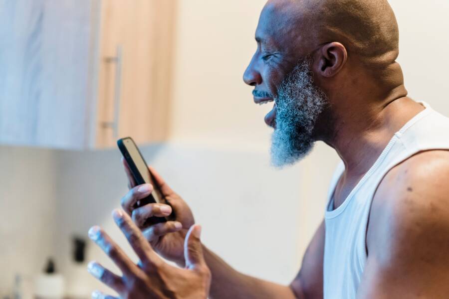 How to Fix a Phone Volume That Keeps Dropping on Its Own