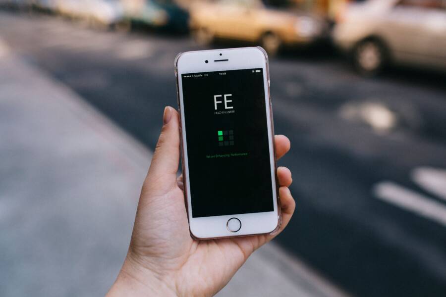 How to Fix a Phone With Full Bars but Slow Data