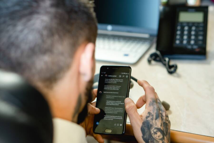 How to Fix a Smartphone Badge Count That Doesn't Match Unread Messages