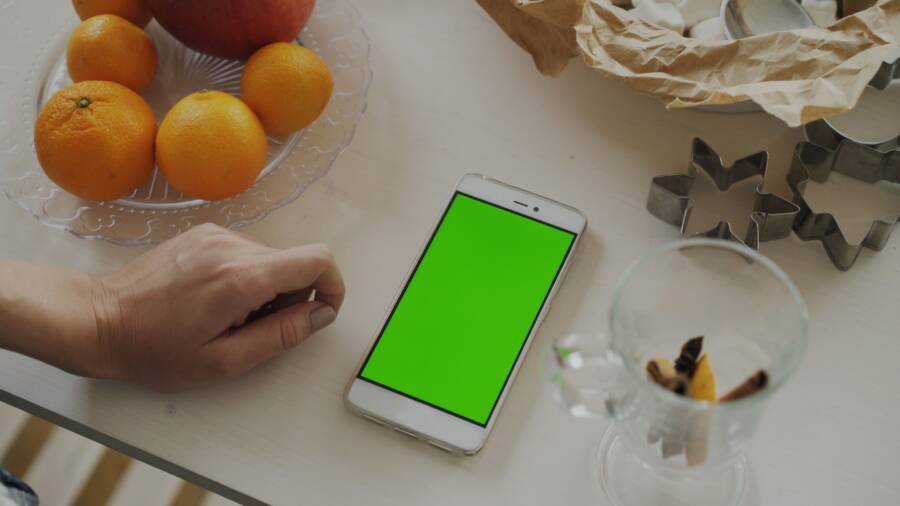How to Fix a Smartphone Brightness Slider Moving by Itself