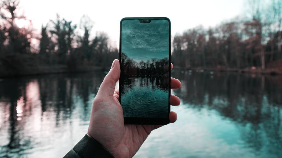How to Fix a Smartphone Camera That Keeps Freezing
