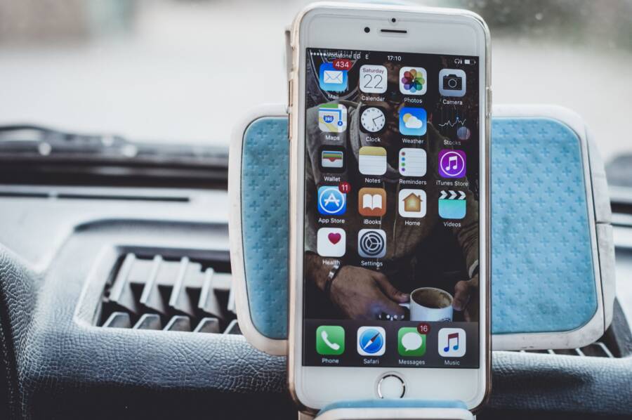 How to Fix a Smartphone Home Screen That Keeps Reordering Widgets