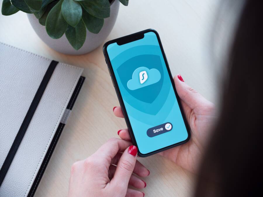 How to Fix a Smartphone Screenshot Button After an Update