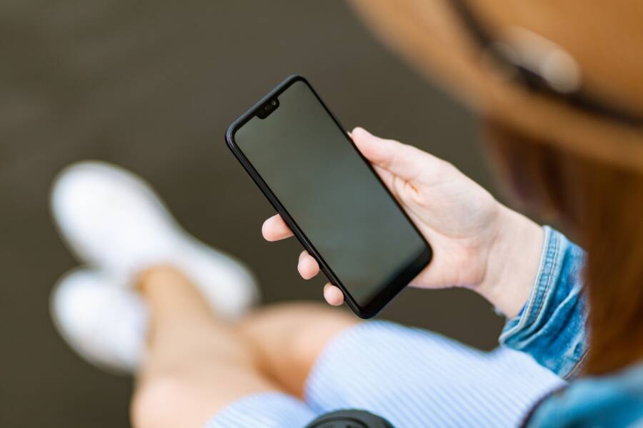 How to Fix a Smartphone Stuck in an Update Restart Loop