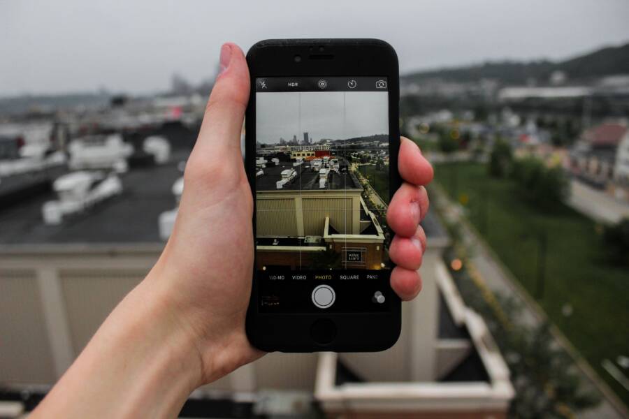 How to Fix a Smartphone That Cannot Save Photos