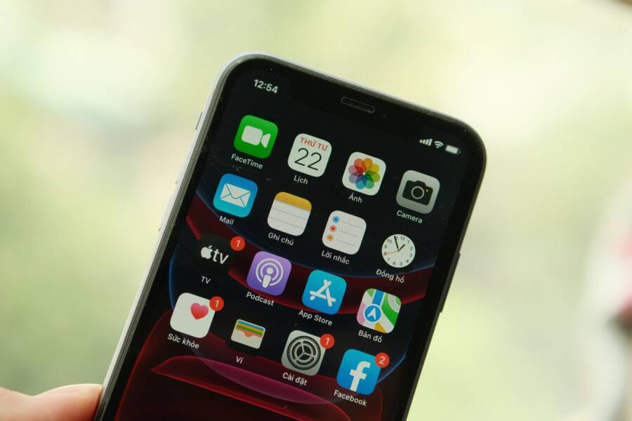 How to Fix a Smartphone That Delays Notifications How to Fix a Smartphone That Delays Notifications