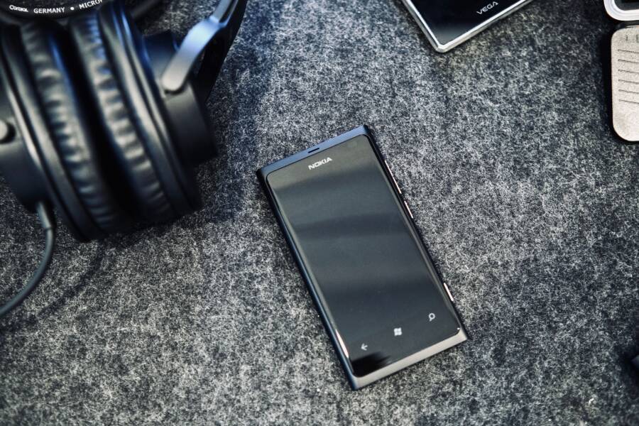 How to Fix a Smartphone That Switches Audio Outputs Unexpectedly