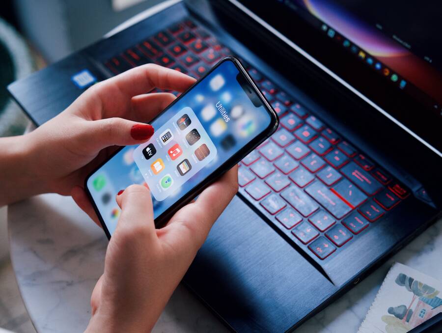 How to Fix a Smartphone That Won't Save Wi-Fi Passwords How to Fix a Smartphone That Won't Save Wi-Fi Passwords