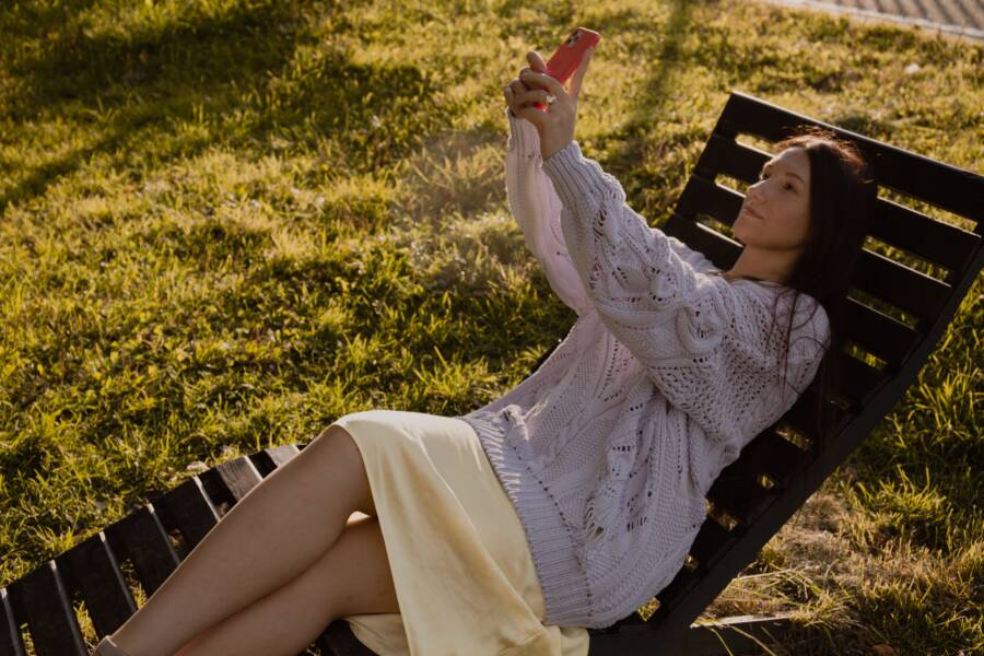 How to Fix an Overheating Phone in Direct Sunlight