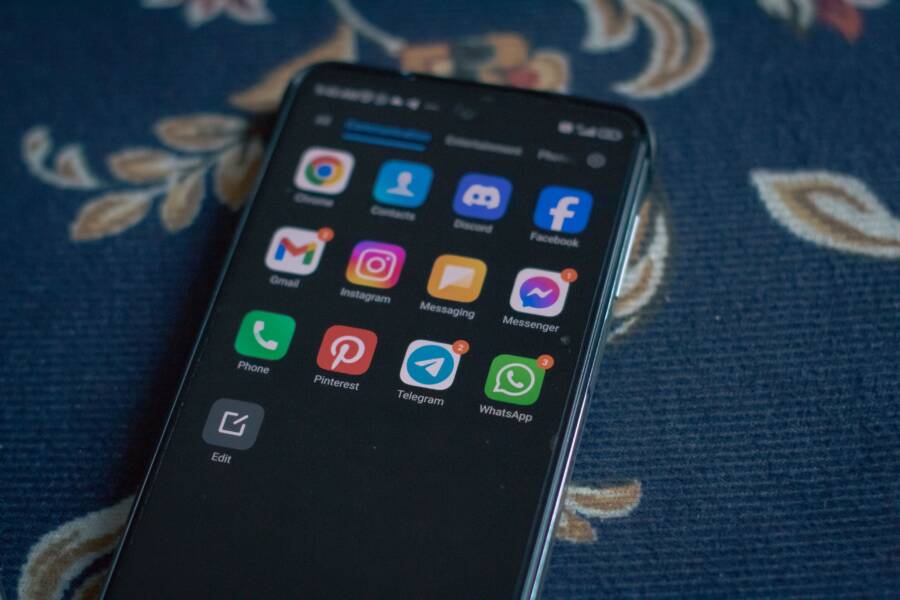 How to Fix Endless App Download Retries on Your Phone