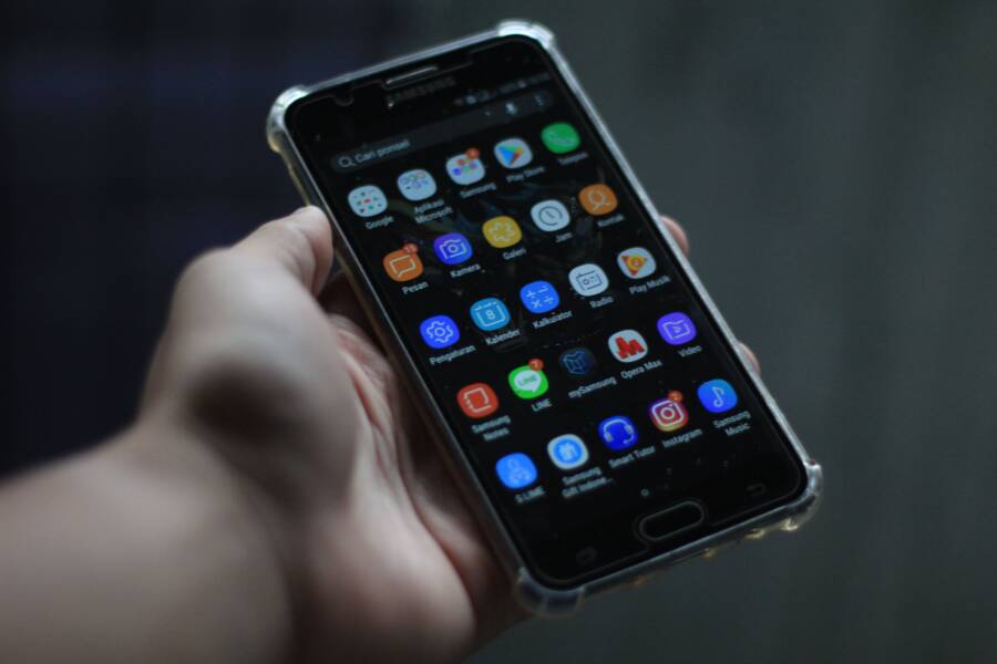 How to Fix Home Screen Folders Disappearing on Your Phone