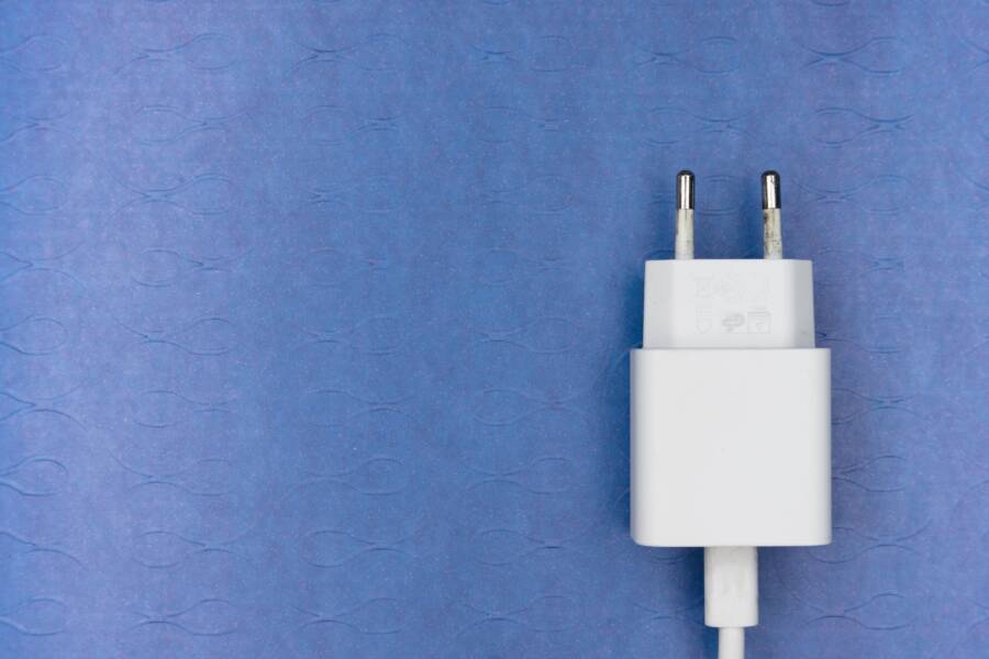 How to Fix Inconsistent Smartphone Charging Speed with Power Banks