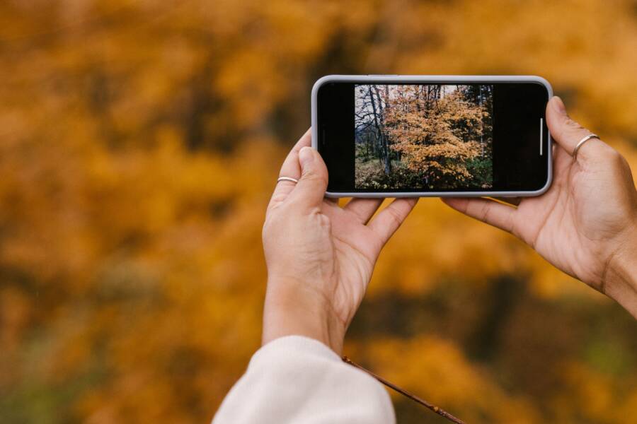 How to Fix Incorrect Photo Dates on Your Smartphone
