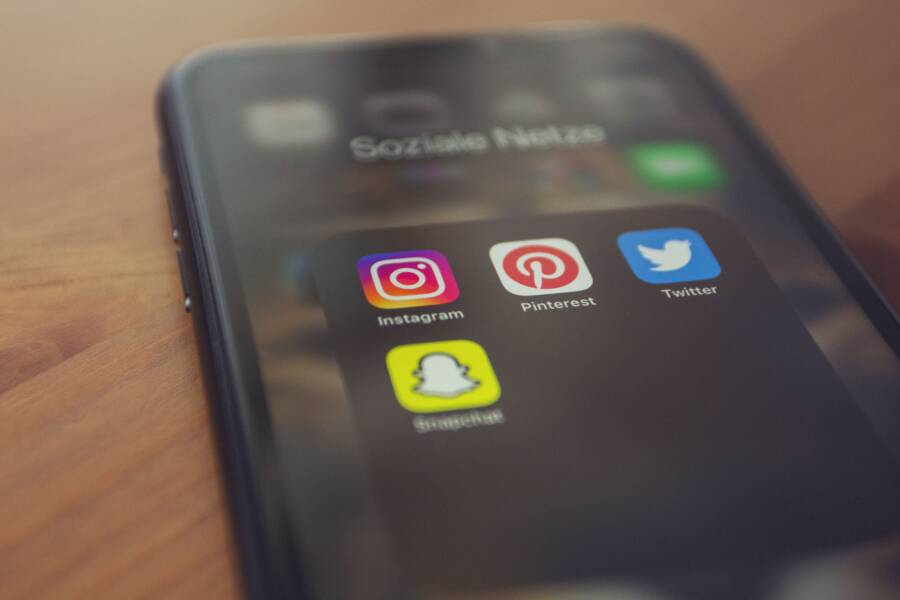 How to Fix Links Opening in the Wrong App on Your Smartphone