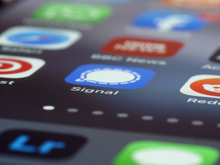 How to Fix Persistent App Sign-Outs on Your Smartphone