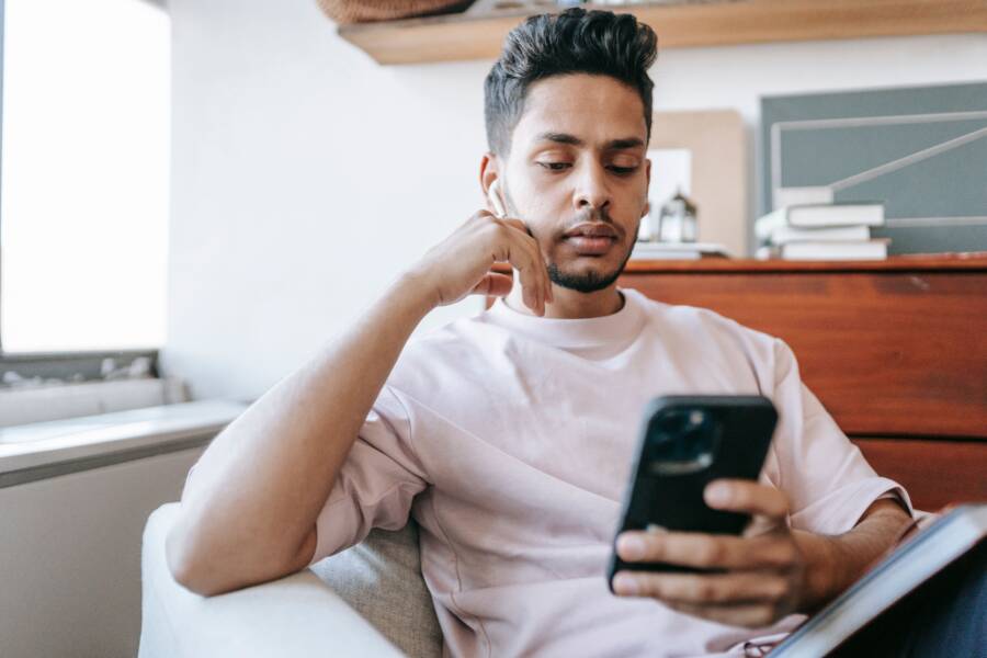 How to Fix Read Receipts That Won't Turn Off on Your Phone