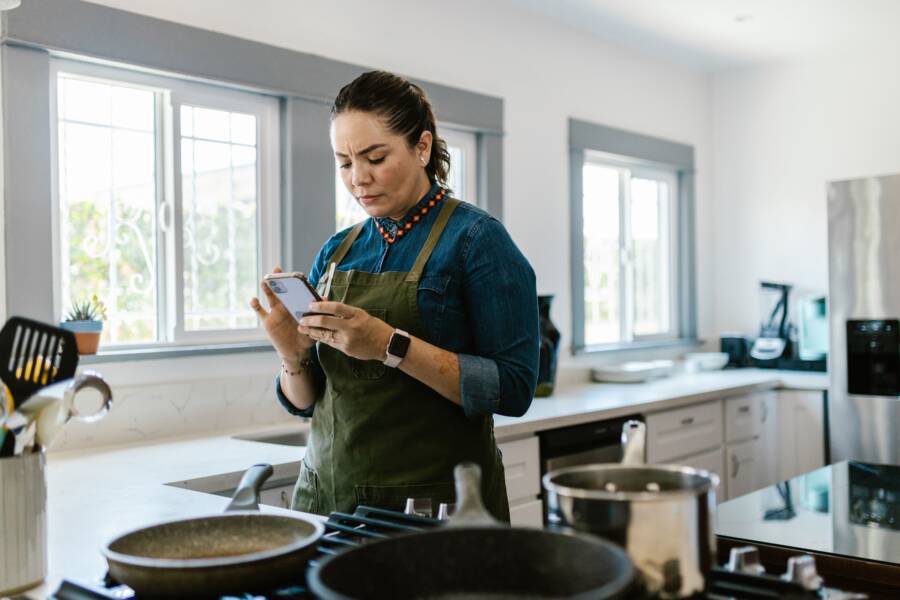 How to Fix Smart Home Apps That Keep Logging You Out
