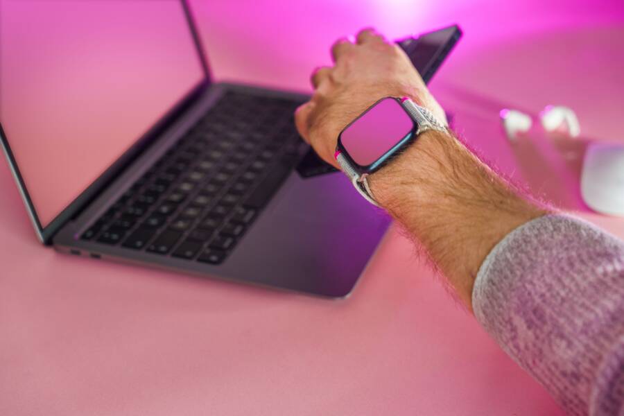 How to Fix Smartphone and Smartwatch Connection Issues How to Fix Smartphone and Smartwatch Connection Issues