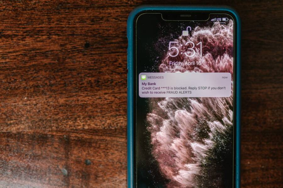 How to Fix Stuck Notification Badges on Your Phone