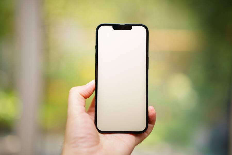 How to Fix Touch Sensitivity Issues With Your Phone Screen Protector