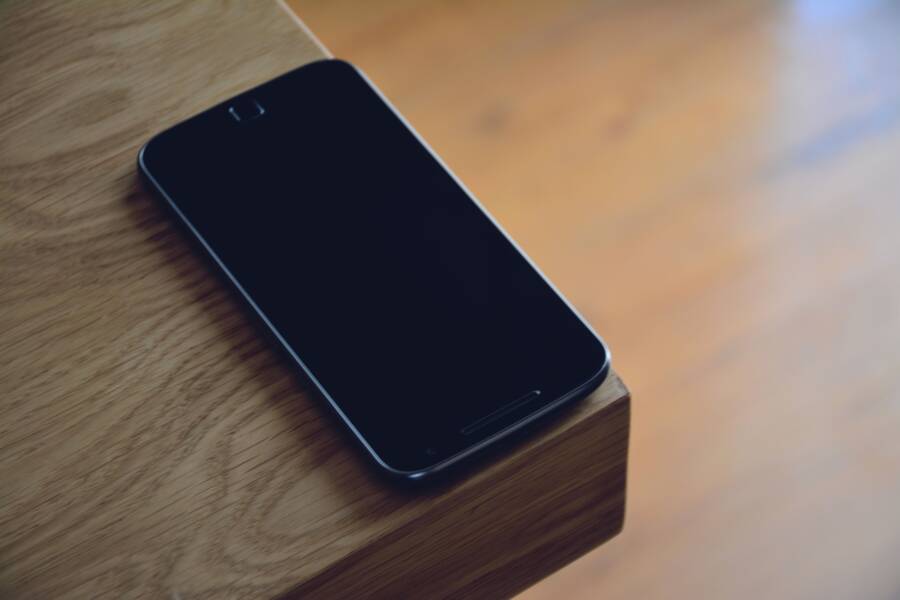 How to Fix Vertical Flicker on Your Smartphone Screen