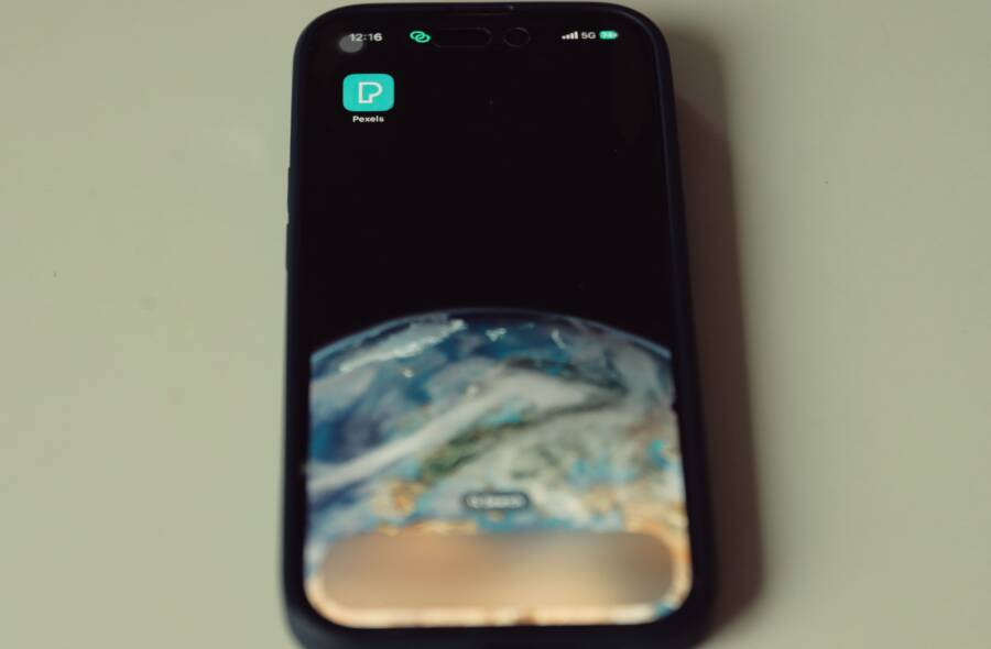 How to Fix Your Smartphone Home Screen Reordering Issue