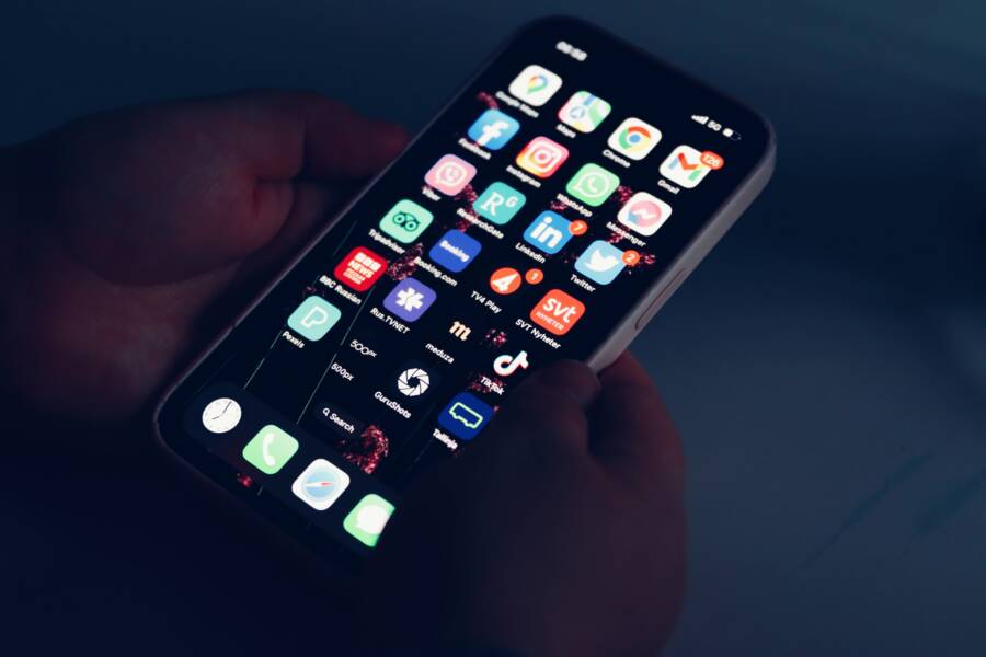 How to Fix Your Smartphone Links Opening in the Wrong App