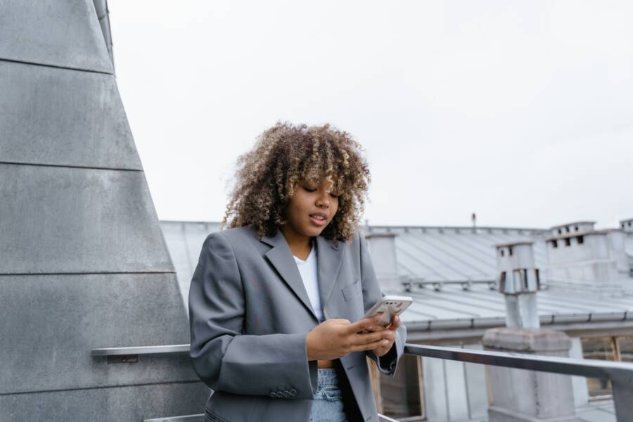 How to Keep Phone Alerts Active While Using Battery Saver