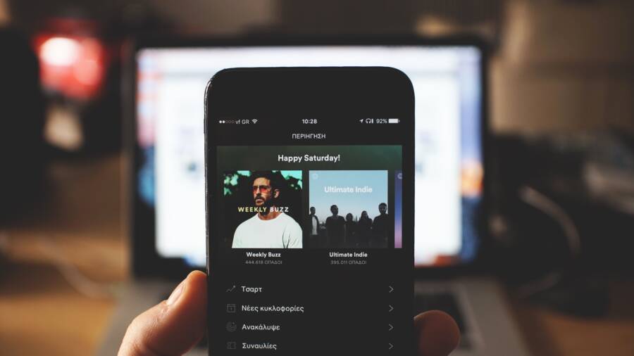 How to Remove Duplicate Albums from Your Smartphone Gallery