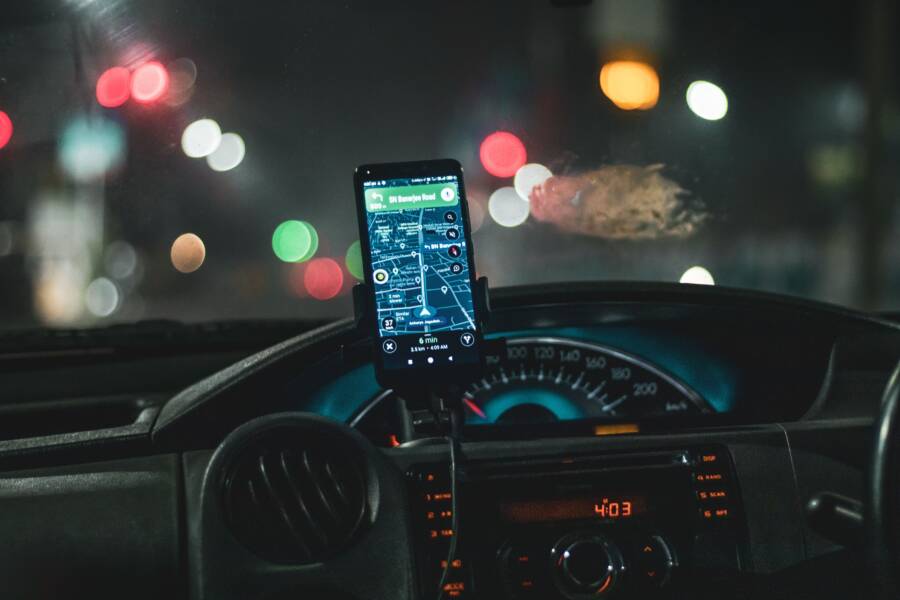 How to Stop Navigation Apps from Lagging in Tunnels