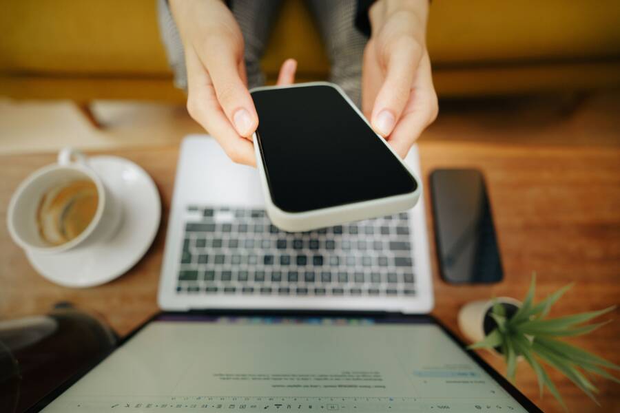 How to Stop Your Phone from Connecting to the Wrong Bluetooth Device