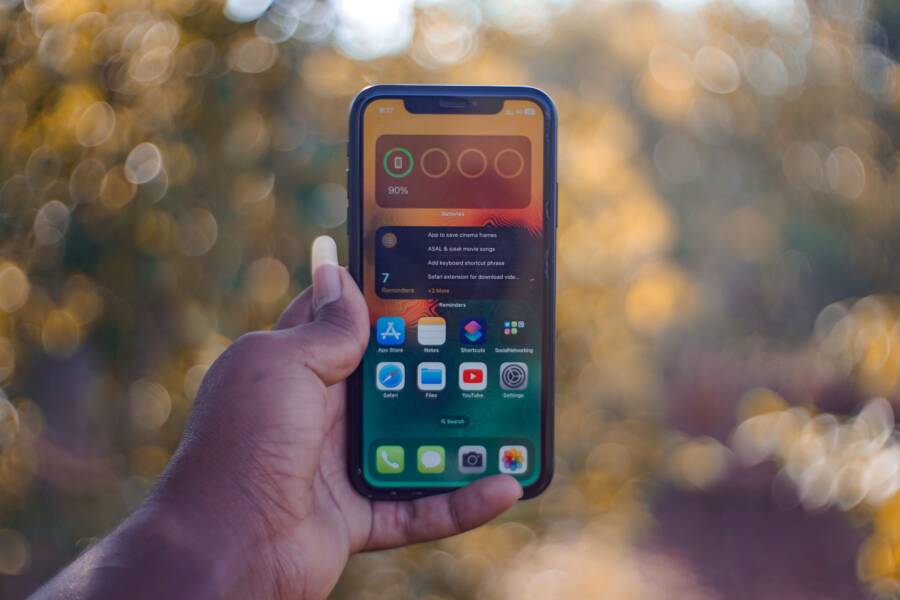 How to Stop Your Phone from Switching to Dark Mode