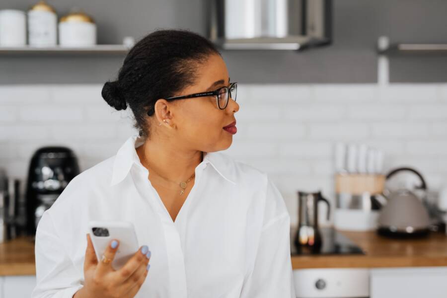 How to Stop Your Phone from Switching to Speakerphone Automatically