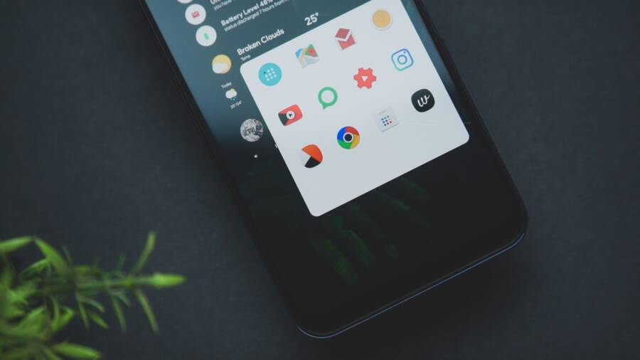How to Stop Your Smartphone Icons From Reverting to Default