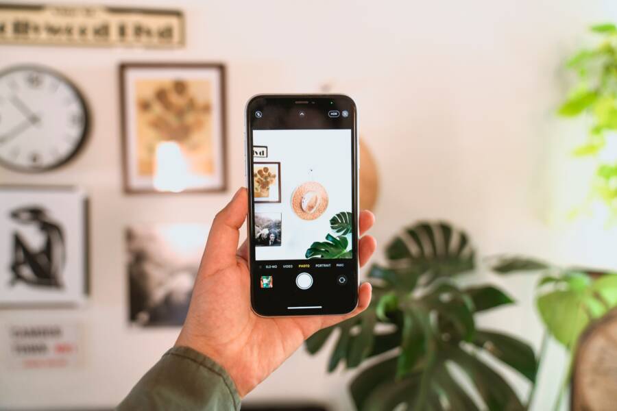 How to Turn Off Front Camera Mirroring on Your Smartphone