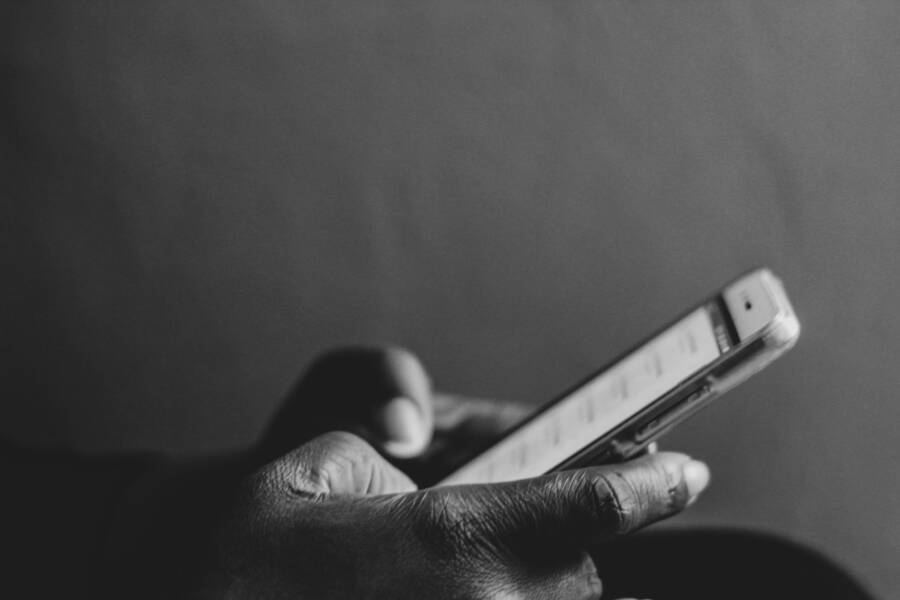 Phone Screenshot Gesture Not Staying On: Fixes That Work